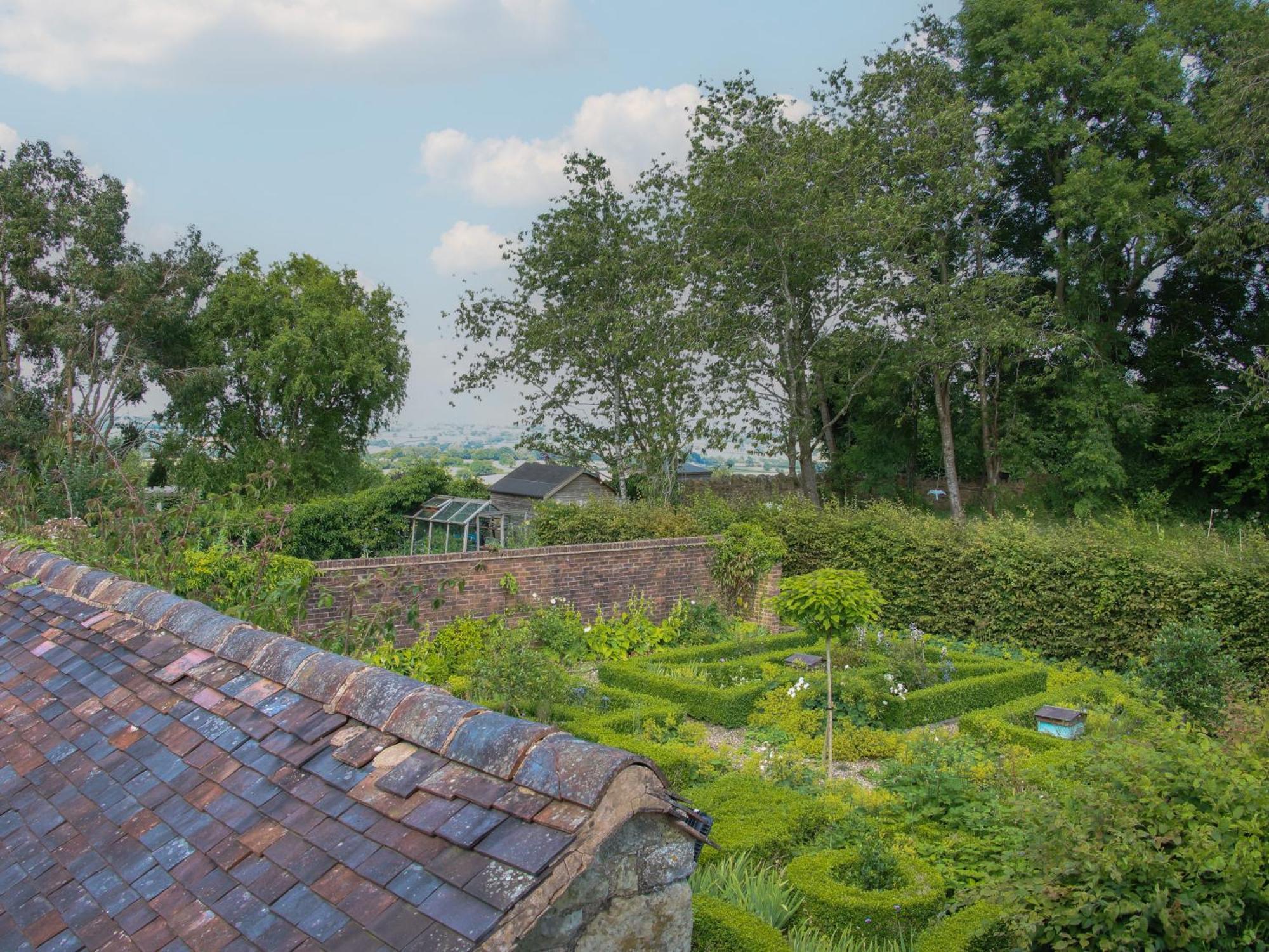 Foxholes Barn Kidderminster